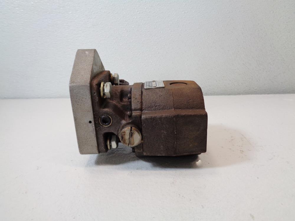 John S. Barnes Hydraulic Pump 10393, 870, 623031008